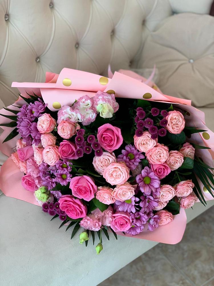 Букет цветов из: Хризантемы, Розы и Лизиантусы в Кушве