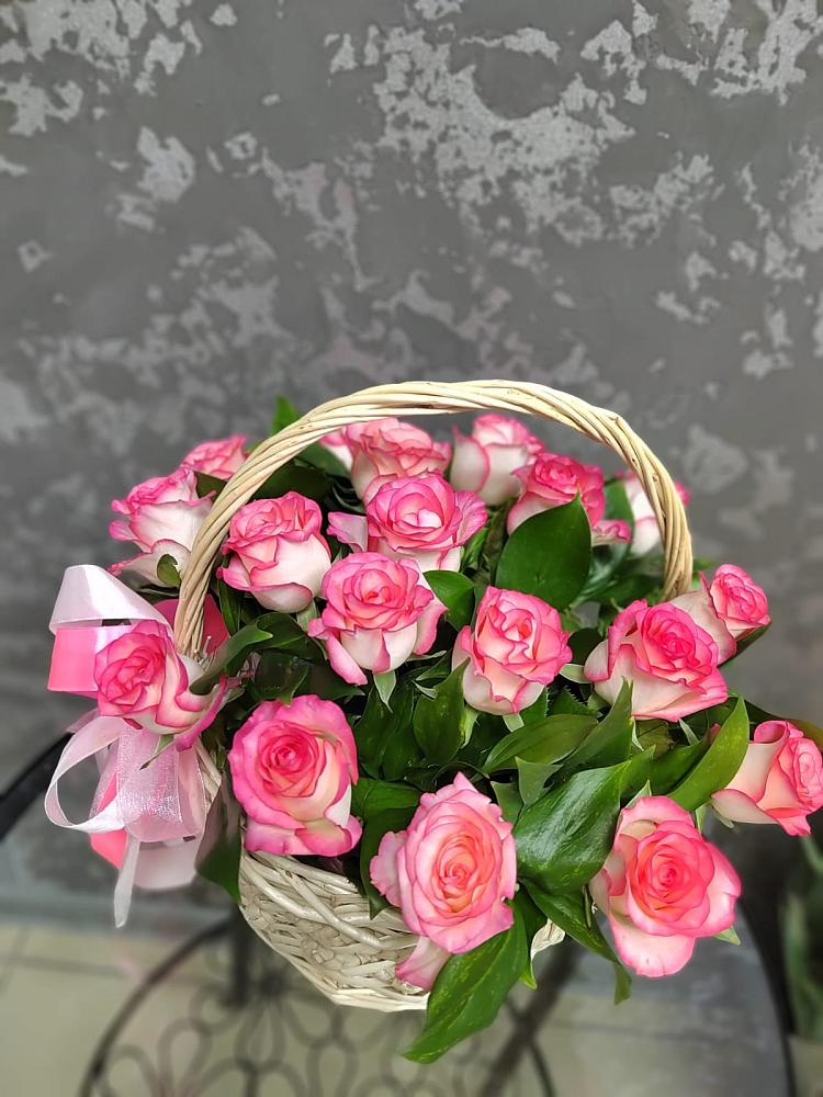 Цветочная композиция из Розы в корзине в Кушве