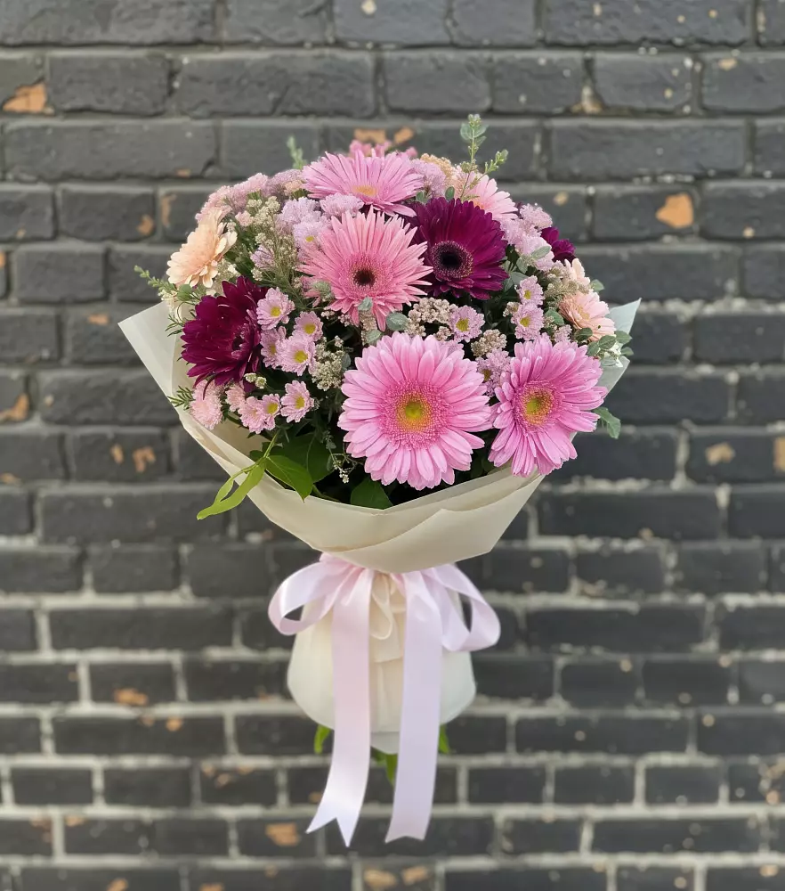 Букет цветов из: Герберы и Хризантемы в Кушве