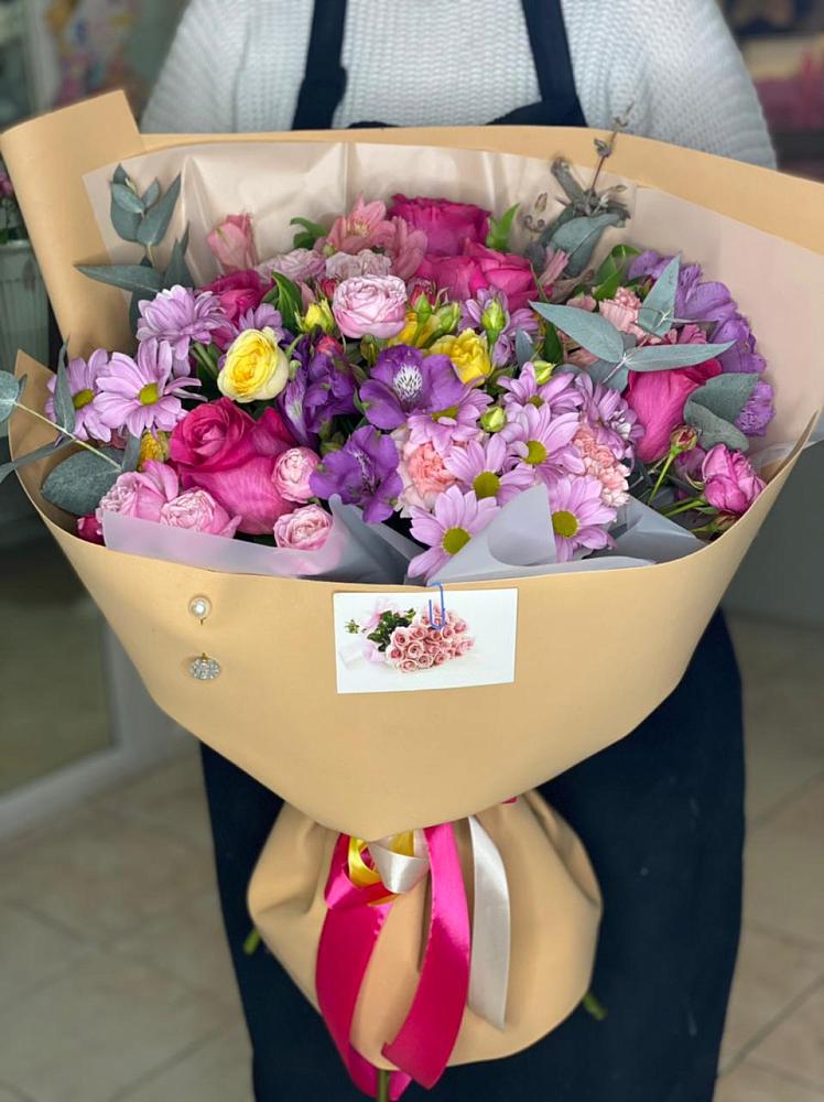 Букет цветов из: Хризантемы, Гвоздики и Альстромерии в Кушве