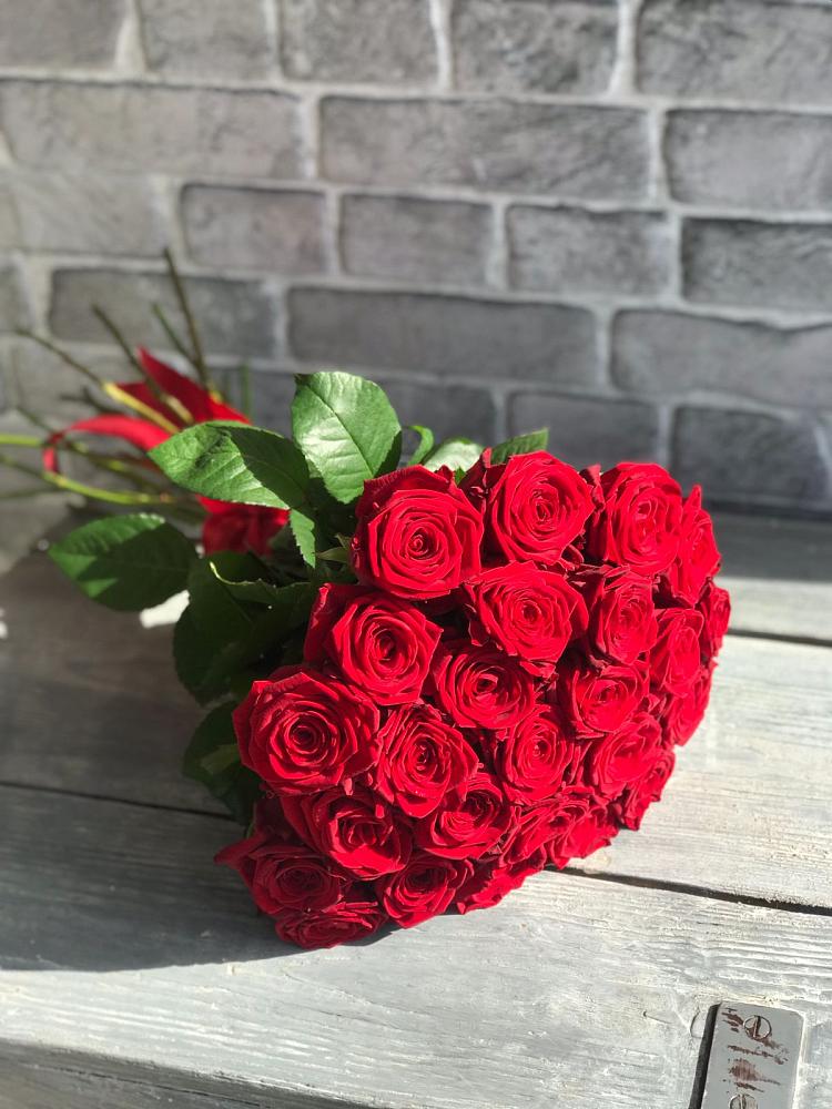 Букет Красные розы Фридом в Кушве