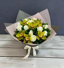 Букет цветов из:  Орхидеи и Розы #REPLACE_PRED# Кушве