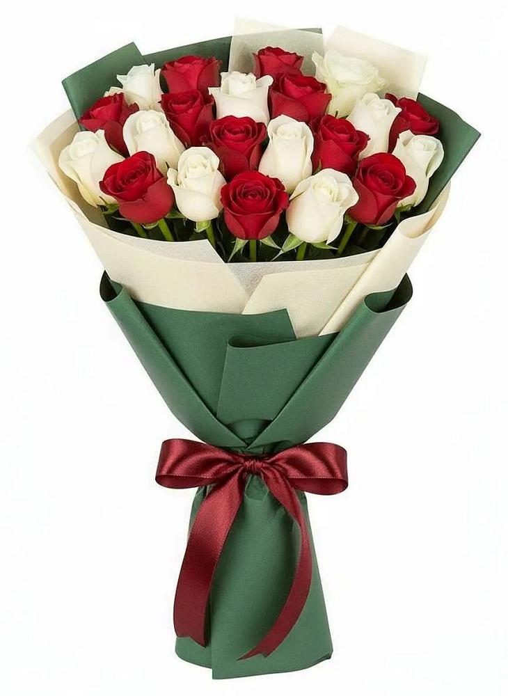 Букет Микс из красных и белых роз в Кушве