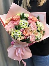 Букет нежные объятья в Кушве Букет цветов из: Гвоздики, Розы и Хризантемы в Кушве