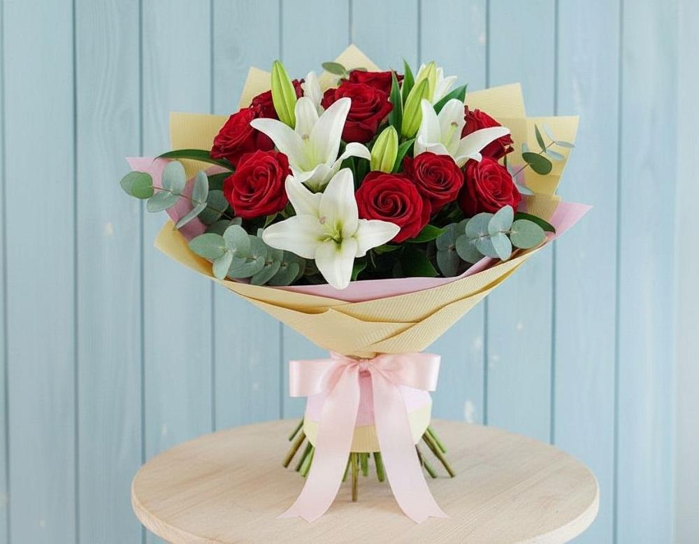 Букет цветов из: Лилии и Розы в Кушве