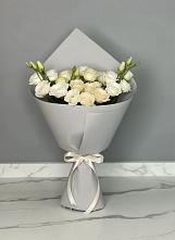 Букет цветов из:  Розы и Лизиантусы в Кушве